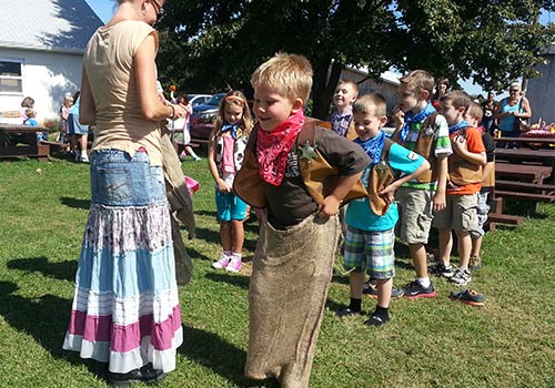 Enjoy kid friendly birthday party games at Shaw Farms near Cincinnati, Ohio.