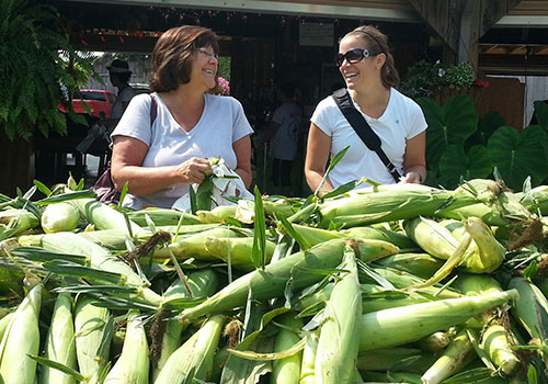 Enjoy our farm fresh, local produce grown at Shaw Farms near Cincinnati, Ohio.