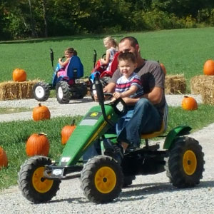 Listen to live bluegrass music at Shaw Farms near Cincinnati, Ohio.